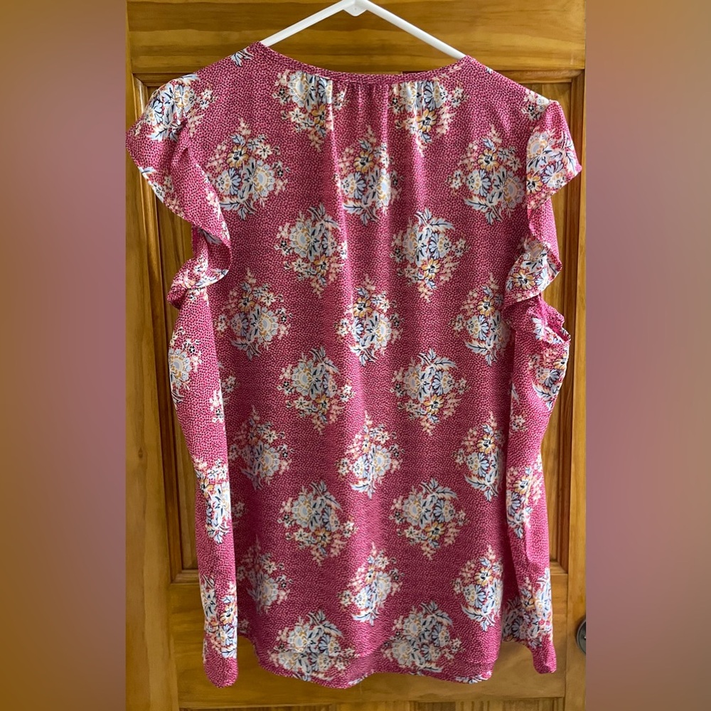 Loft Pink and Black Floral Short Sleeve Blouse Sz. XL